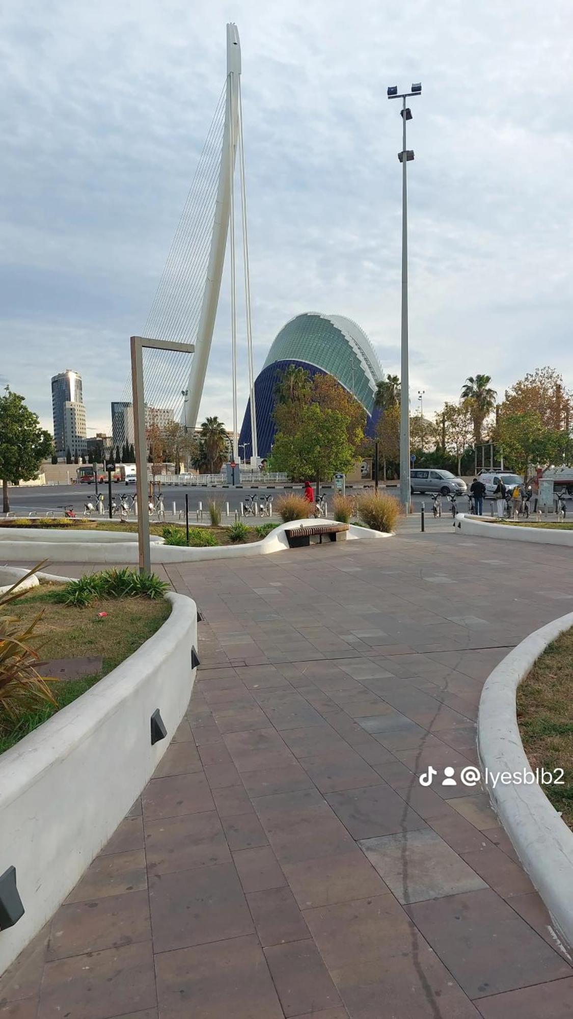 Lyesblb Aparthotel Valencia Exterior photo